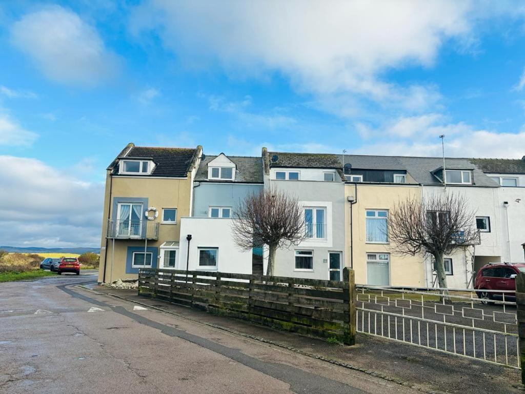 23 Coastal Comfort Millom Buitenkant foto